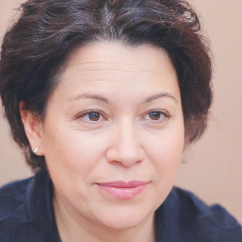 Elena Varga, mentora creativa